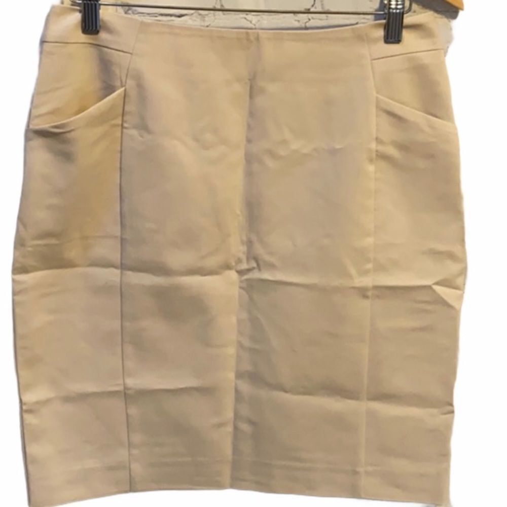 H&M Cream Fully Lined Skirt with Functional Pockets Womens Size 12 Classic Work